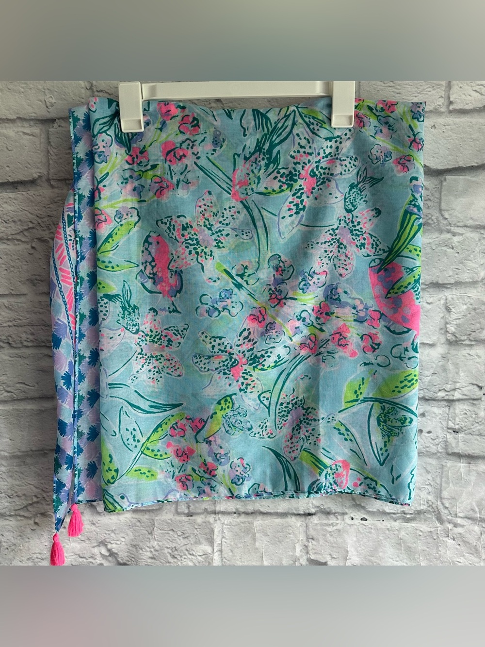 PREOWNED LILLY PULITZER SEASPRAY WRAP SCARF BALI BLUE  TASSELS